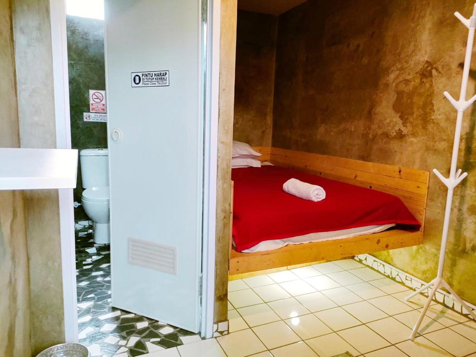 Jeng Tini Guest House Bogor Exterior foto